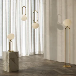 Lámpara de mesa Shapes, blanco/latón, cristal, 47 cm de altura, E27