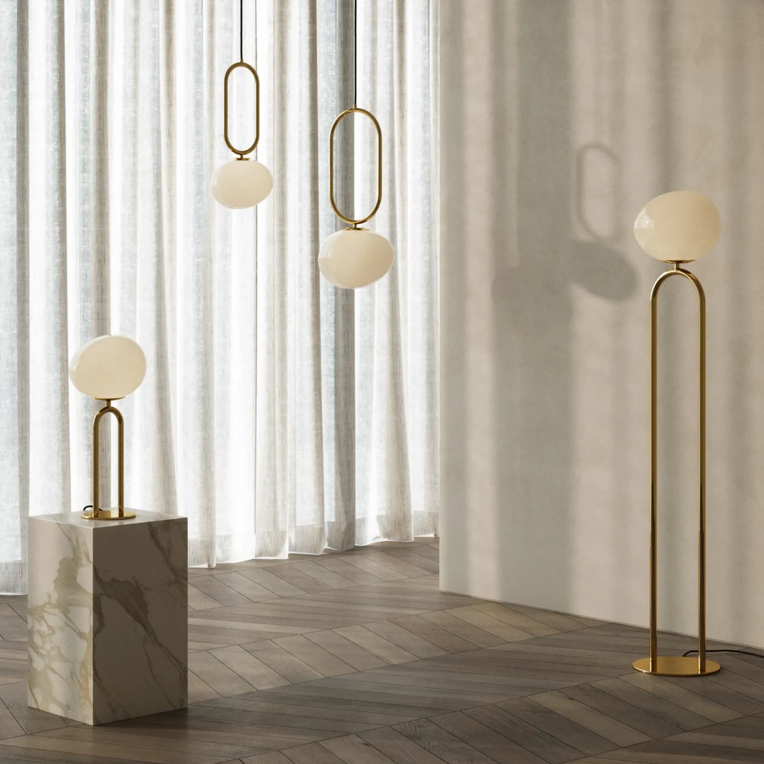Lámpara de mesa Shapes, blanco/latón, cristal, 47 cm de altura, E27