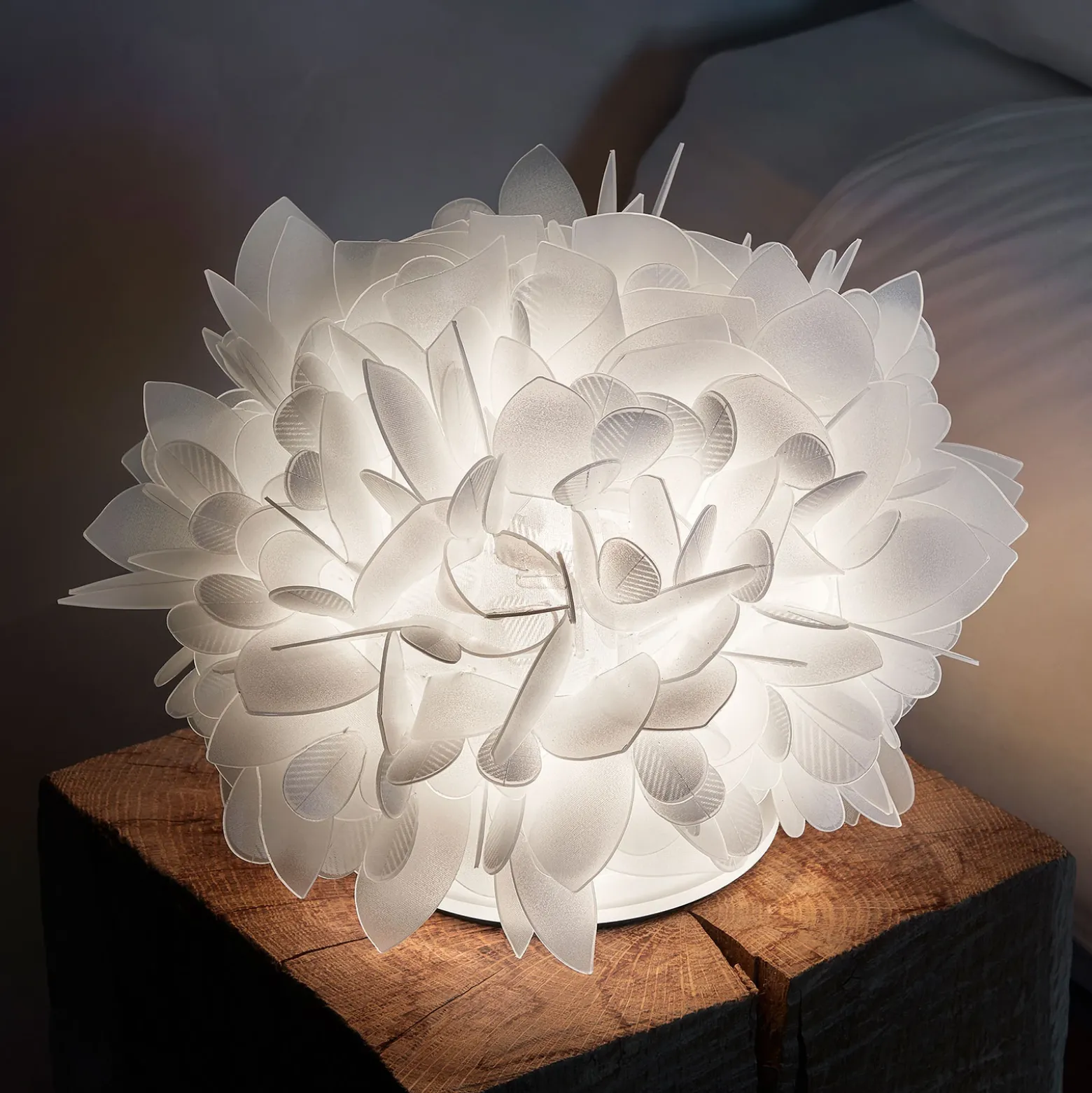 Lámpara de mesa Slamp Veli Foliage, Ø 28 cm