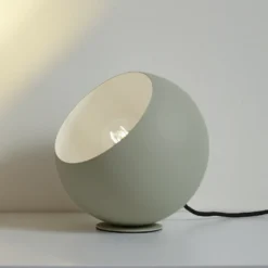 Lámpara de mesa Solomia de Lindby, verde, hierro, Ø 20 cm