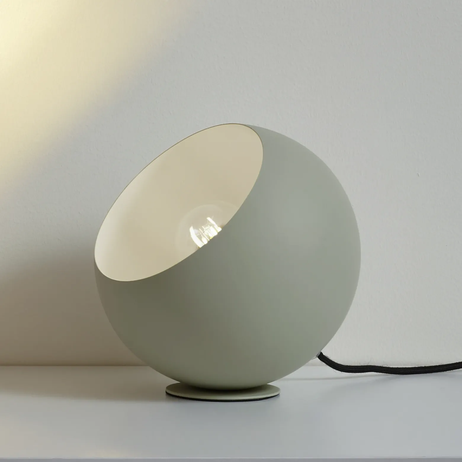 Lámpara de mesa Solomia de Lindby, verde, hierro, Ø 20 cm