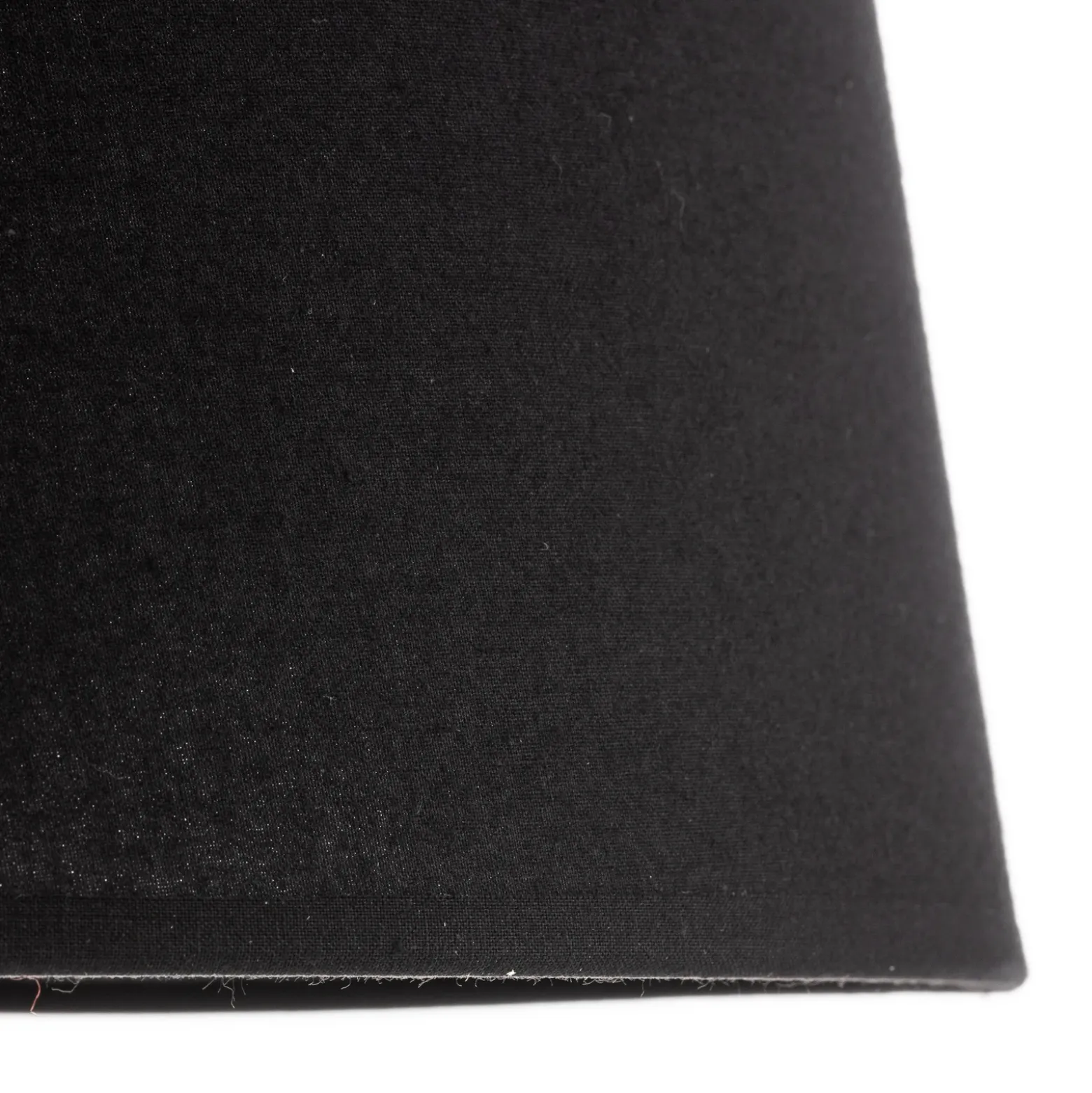 Lámpara de mesa textil Fulda, decoración de cristal, negro