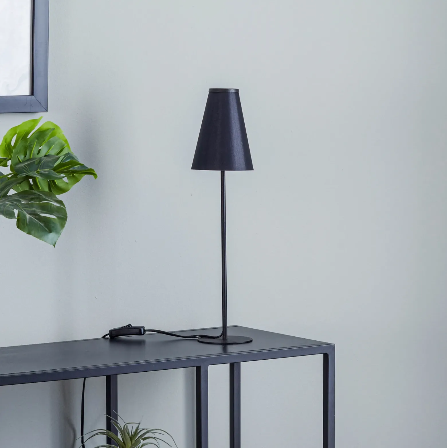 Lámpara de mesa Trifle, negro