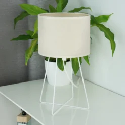 Lámpara de mesa Trixi con estructura de alambre blanco/beige, tela, E14