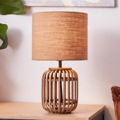 Lámpara de mesa Woodrow de bambú pantalla textil