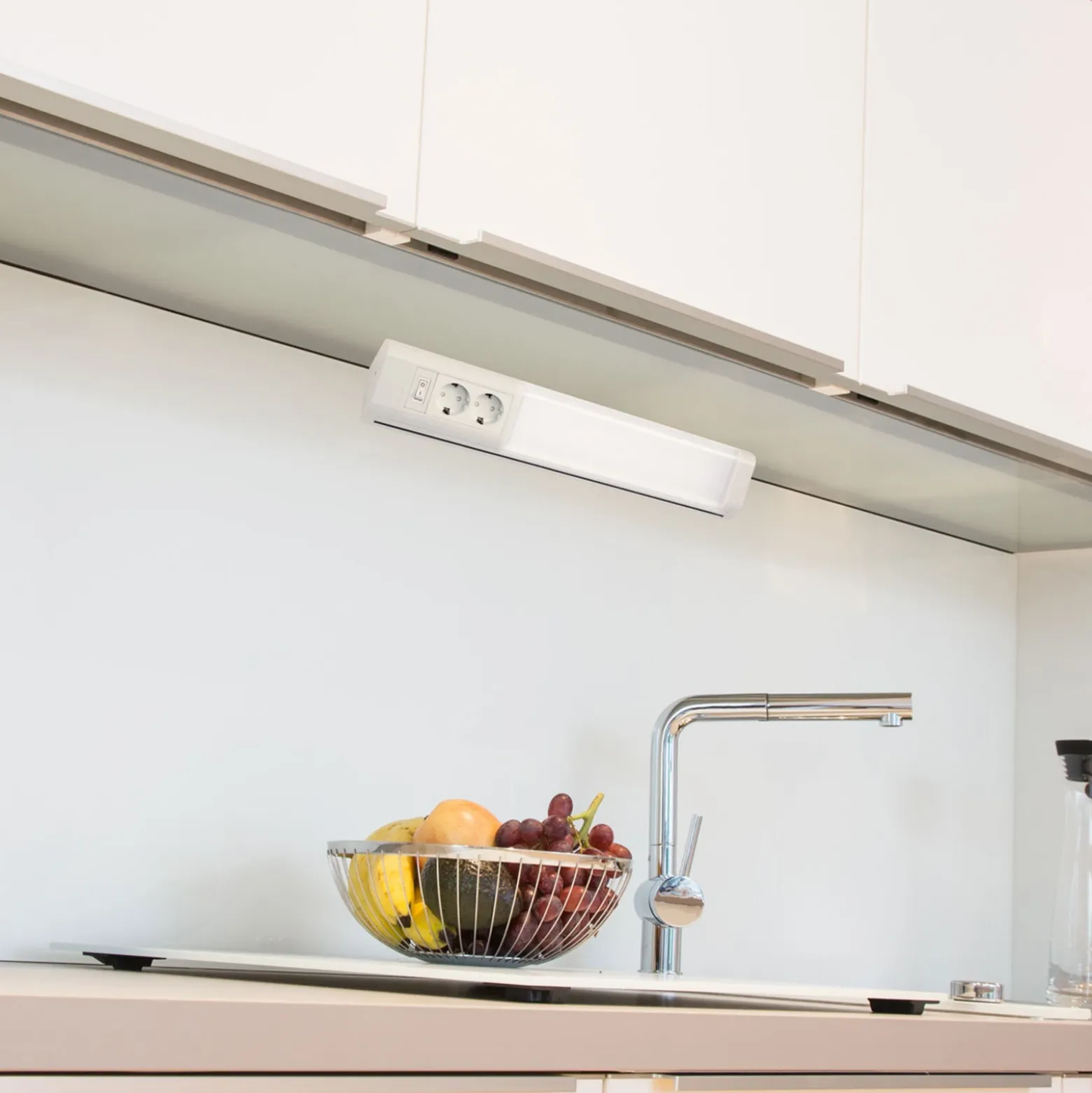 Lámpara de mueble LED Melo Plug dico, blanco