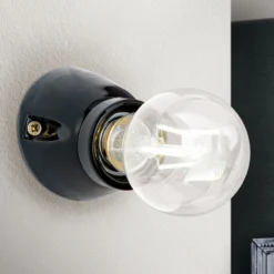 Lámpara de pared Frost de cerámica, negro