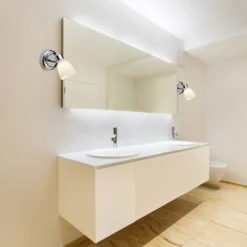 Lámpara de pared Kensington cromada con IP44