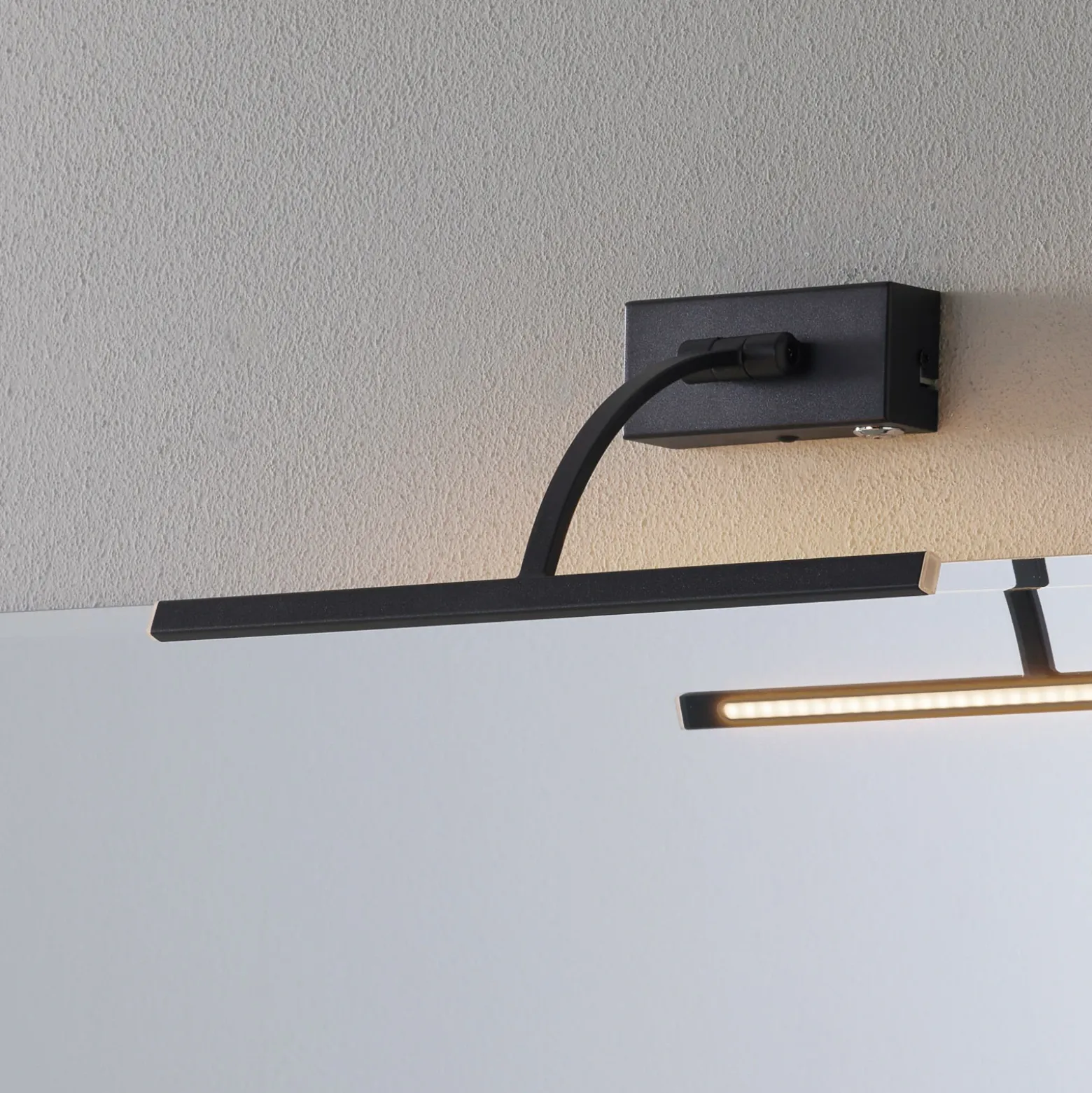 Lámpara de pared LED Matisse, ancho 34 cm, negro