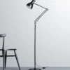 Lámpara de pie Anglepoise Type 75 negro aterciopelado