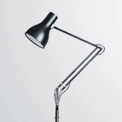 Lámpara de pie Anglepoise Type 75 negro aterciopelado