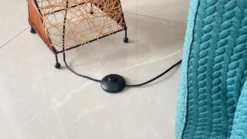 Lámpara de pie de ratán Kassia para luz acogedora