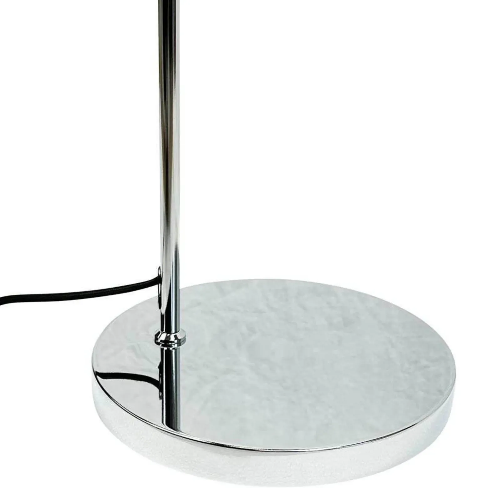 Lámpara de pie Dyberg Larsen DL12, cromada, altura 139 cm, metal
