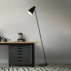 Lámpara de pie Ekko, ajustable, E27, negro