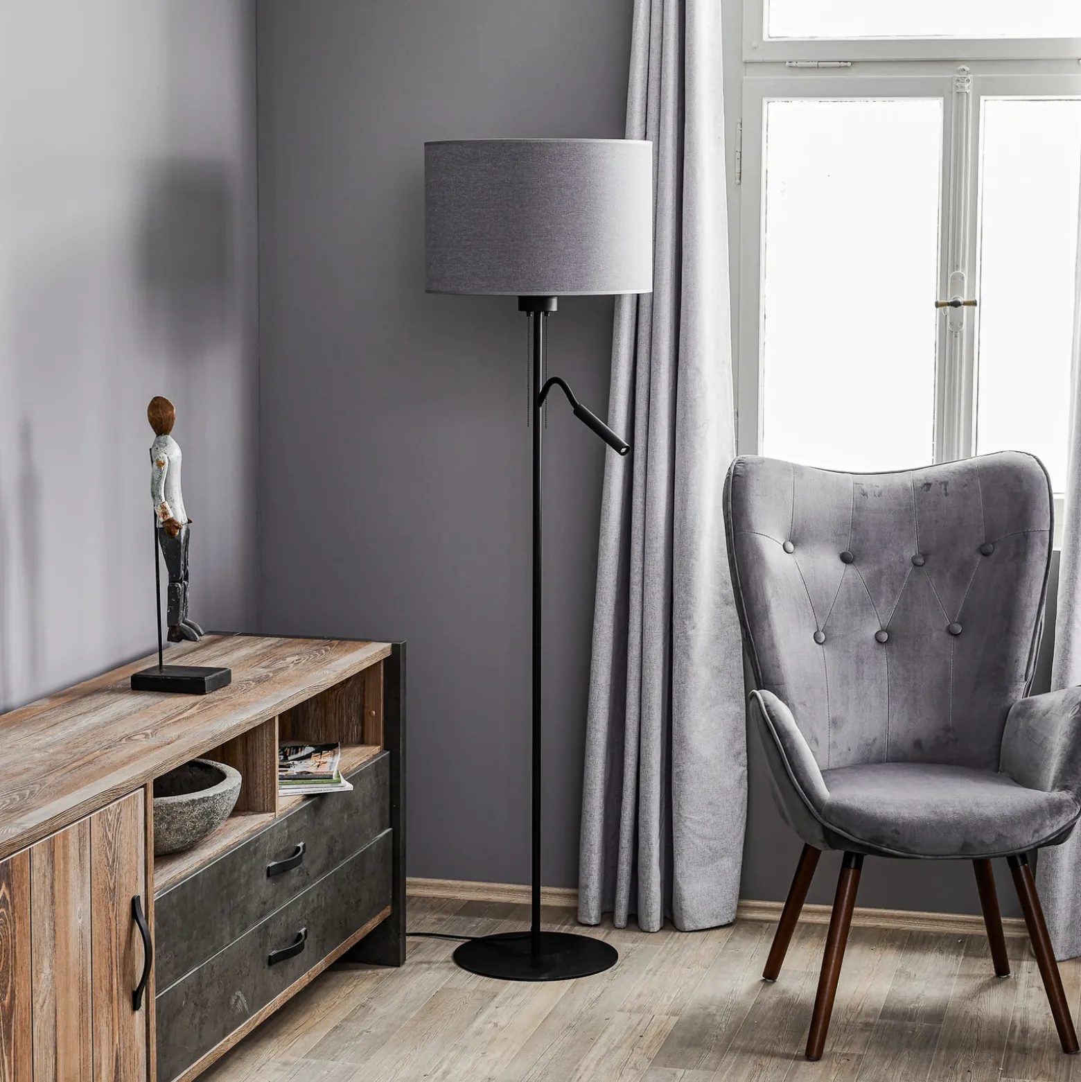 Lámpara de pie Hotel Plus - pantalla gris y lámpara de lectura