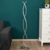 Lámpara de pie LED Bobi con forma arqueada