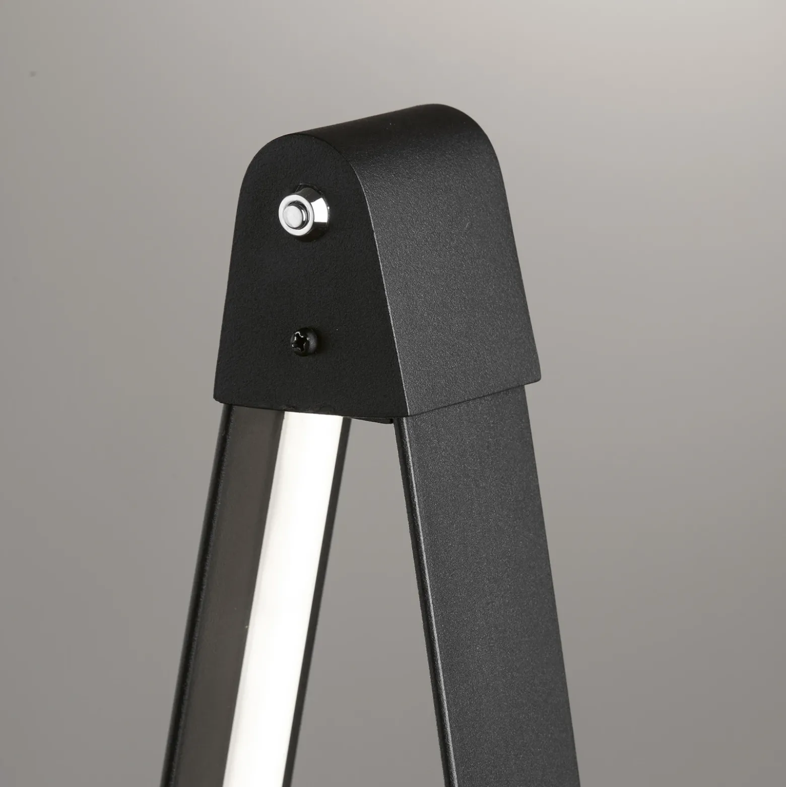 Lámpara de pie LED Fenga, regulador táctil, CCT, negro