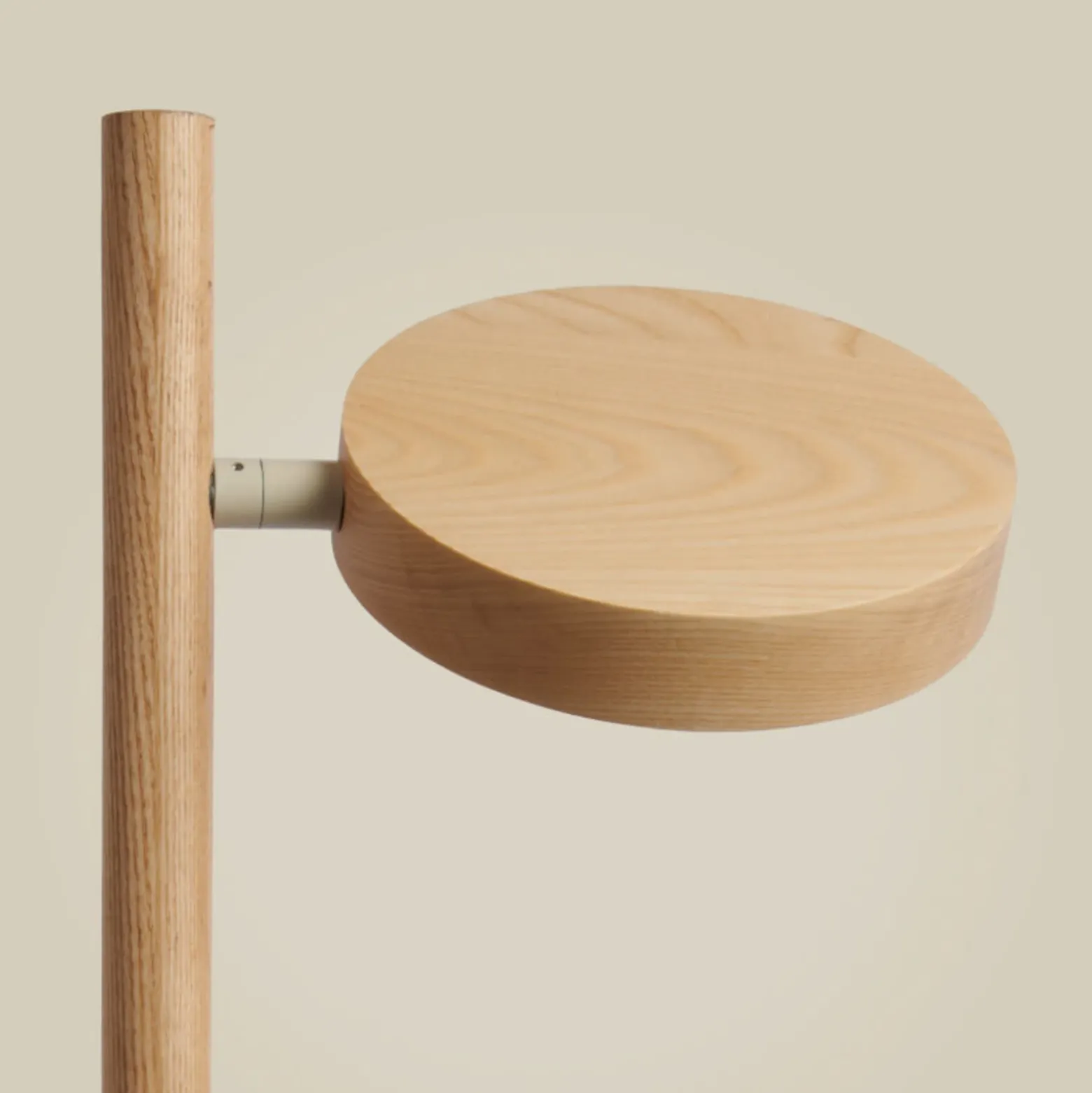 Lámpara de pie LED GOOD & MOJO Okinawa, 1 luz, color natural, 146 cm, madera