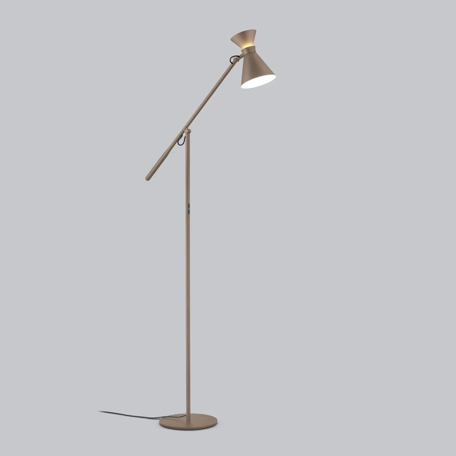 Lámpara de pie LED Helestra LUK, marrón, atenuable, altura ajustable