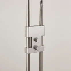 Lámpara de pie LED Jonne de Lindby, redonda, brazo de lectura, atenuable, 180 cm