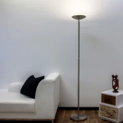 Lámpara de pie LED Lindby Malea, color níquel, atenuable, 180 cm