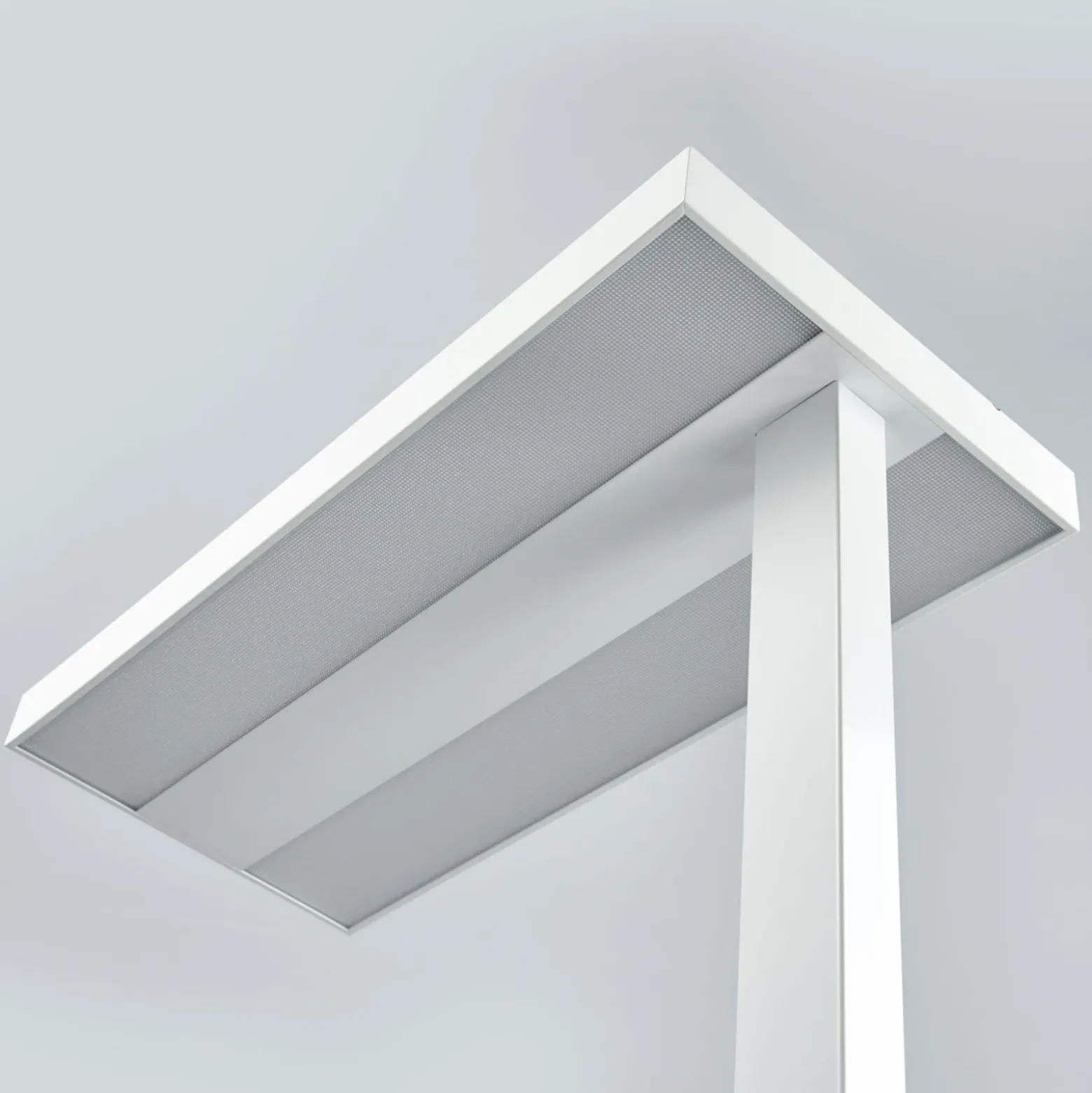 Lámpara de pie LED Logan Basic de Arcchio, blanca, 6000 lm, atenuable