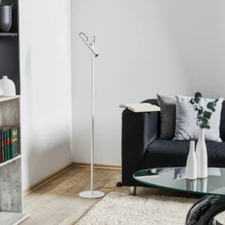 Lámpara de pie LED Magneto de Foscarini, blanca