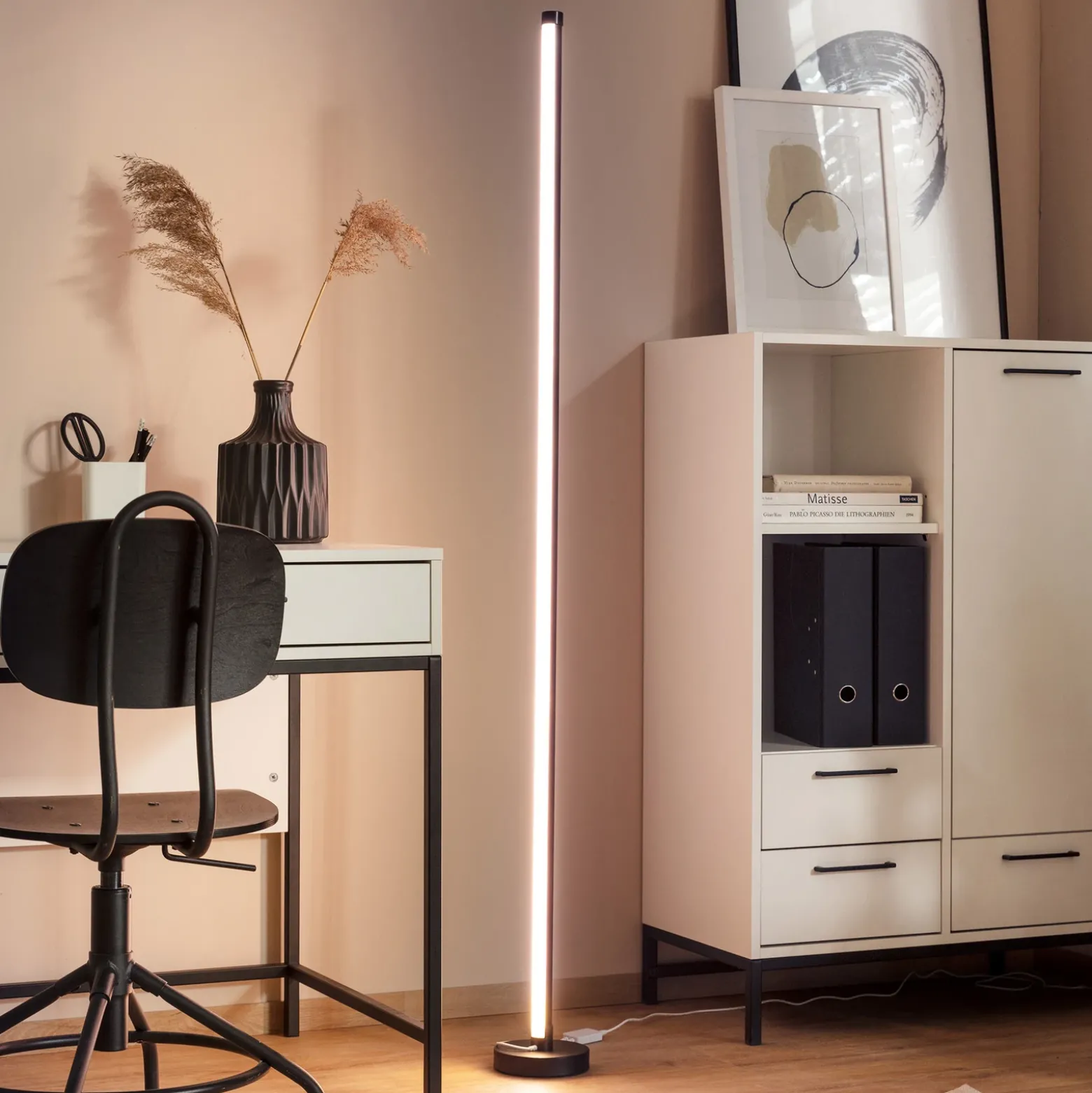 Lámpara de pie LED Motion Light con efectos de luz