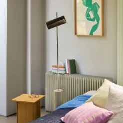 Lámpara de pie LED Reflector, marrón, altura 160 cm, hierro