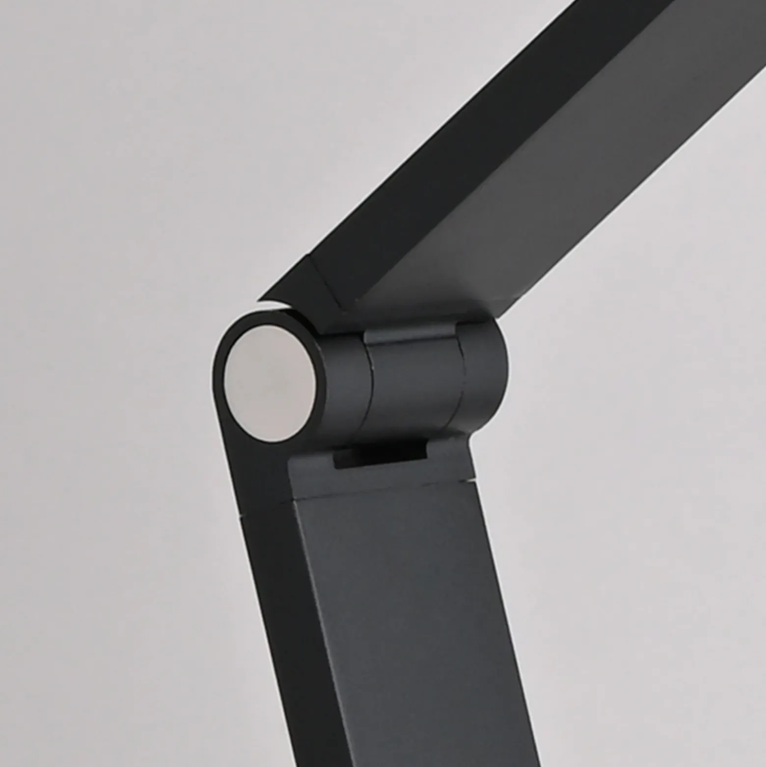 Lámpara de pie LED SAMSKY, gris, altura 161 cm, metal, regulador táctil