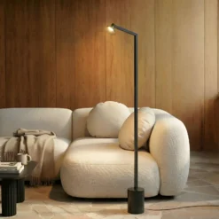 Lámpara de pie LED Steve de Lucande, negra, 130 cm, atenuable
