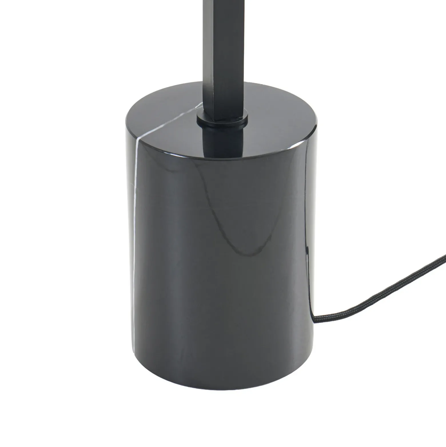 Lámpara de pie LED Steve de Lucande, negra, 130 cm, atenuable