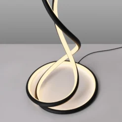 Lámpara de pie LED Twist de Paul Neuhaus, negra, altura 143 cm