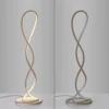 Lámpara de pie LED Twist de Paul Neuhaus, color arena, altura 143 cm