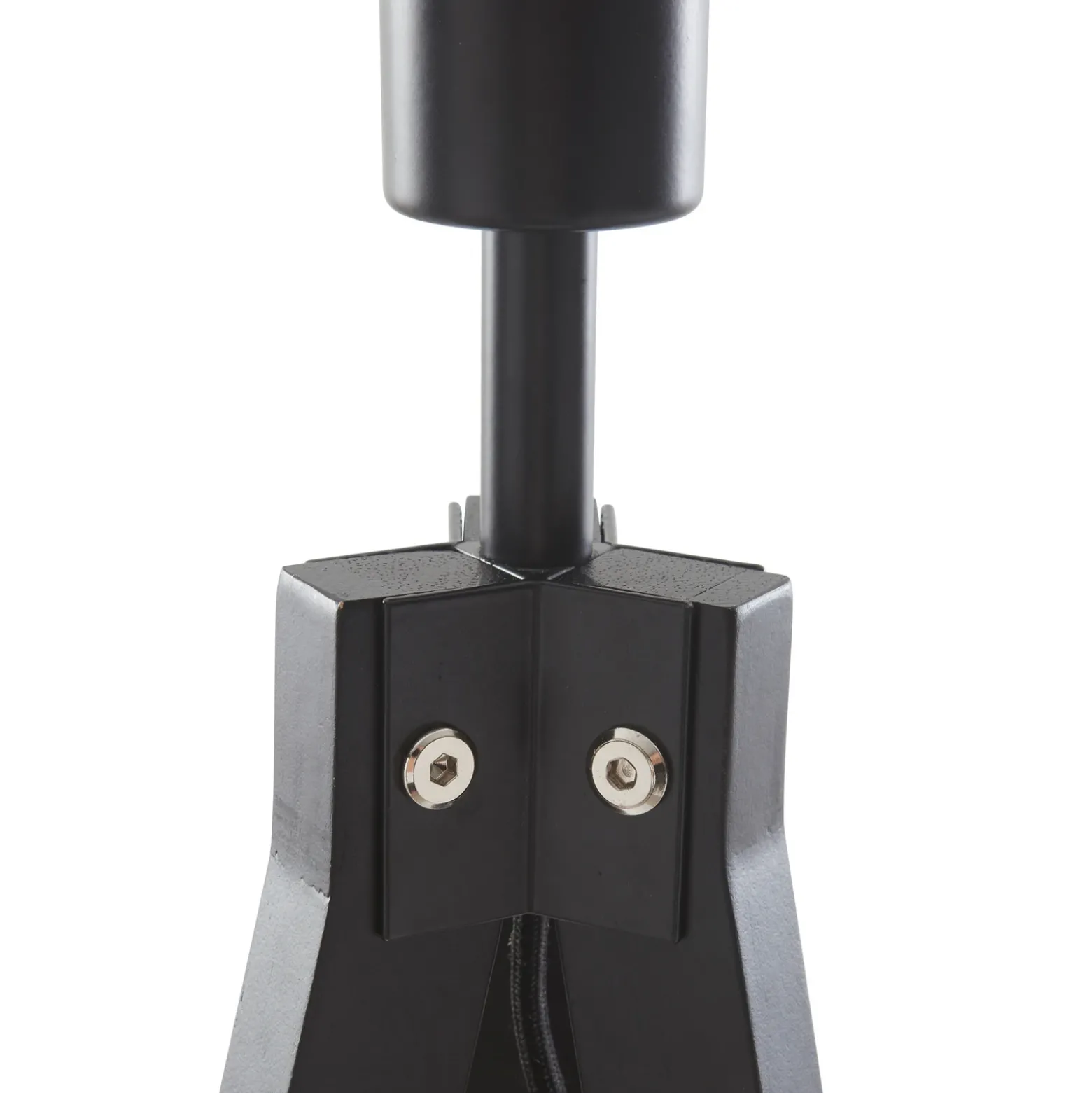 Lámpara de pie Lindby Herry, negra, madera, trípode, 153 cm