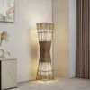 Lámpara de pie Lindby Jacinto, bambú, cáñamo, altura 130 cm