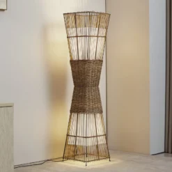 Lámpara de pie Lindby Jacinto, bambú, cáñamo, altura 130 cm