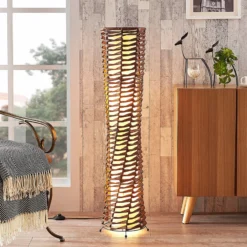 Lámpara de pie Lindby Joas, 110 cm, papel, textil, marrón