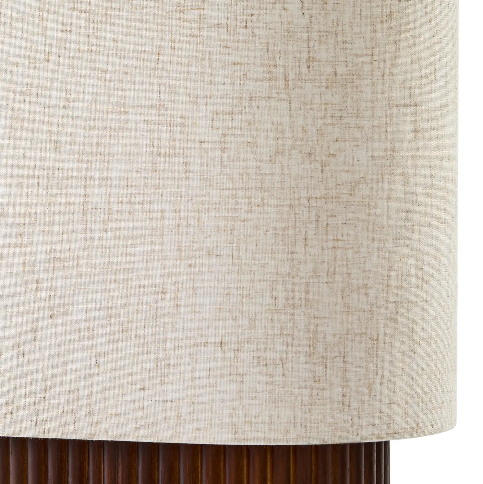Lámpara de pie Lindby Kimiko, altura 100 cm, madera de nogal, tela