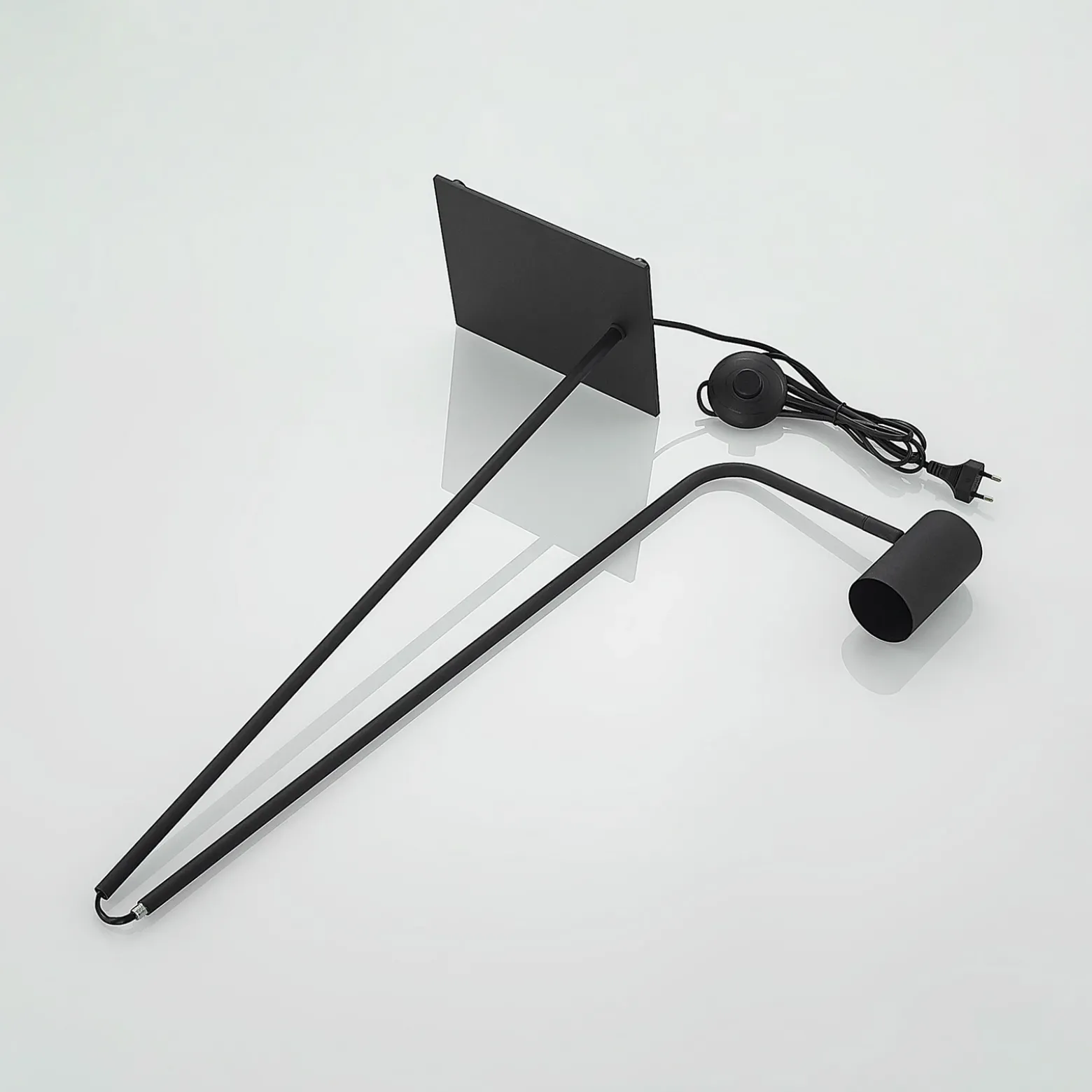 Lámpara de pie Lindby Sanad, altura 140 cm, negro, metal, GU10
