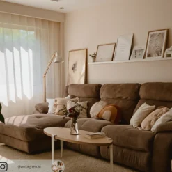 Lámpara de pie Lindby Shivanja, madera, regulable, 146 cm, E27