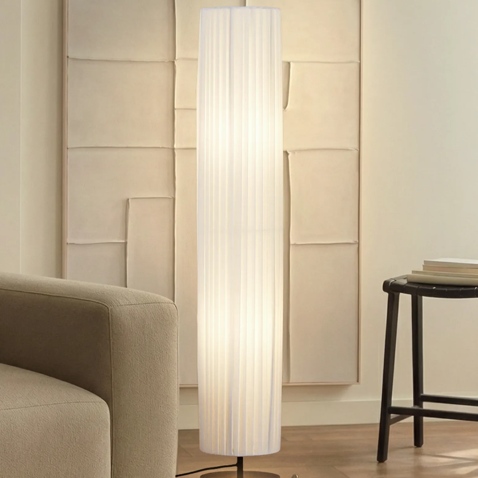 Lámpara de pie Lindby Virelle, blanca, textil, altura 117 cm, E27