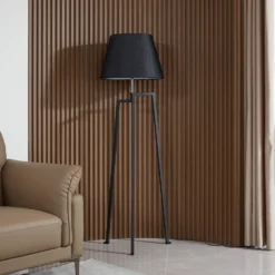 Lámpara de pie Lucande Amona, negra, textil, 150 cm, trípode