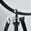 Lámpara de pie Mineva de Lindby. Negro/dorado, metal, altura 180 cm