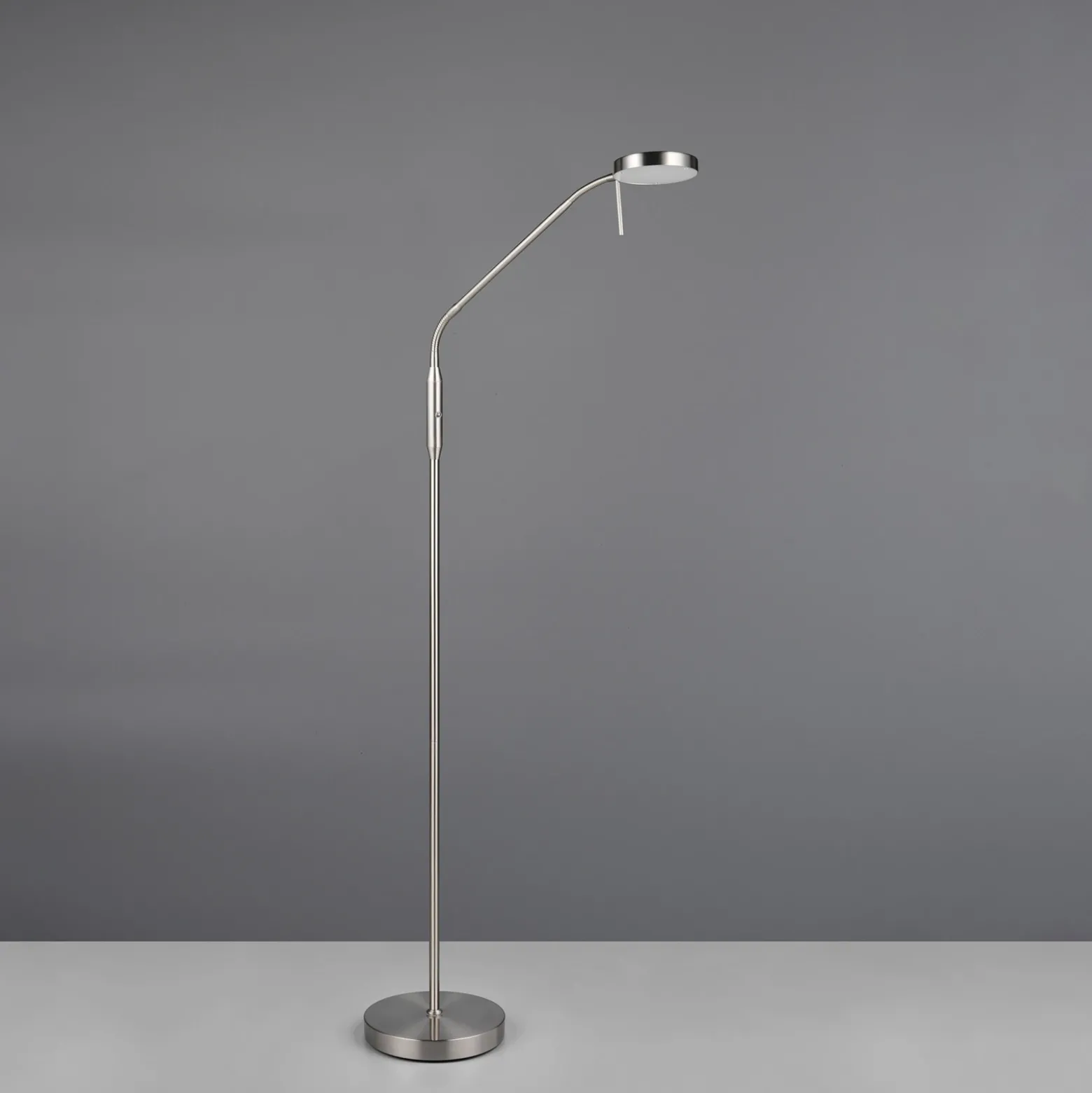 Lámpara de pie recargable LED Moreno, níquel mate, CCT, atenuable
