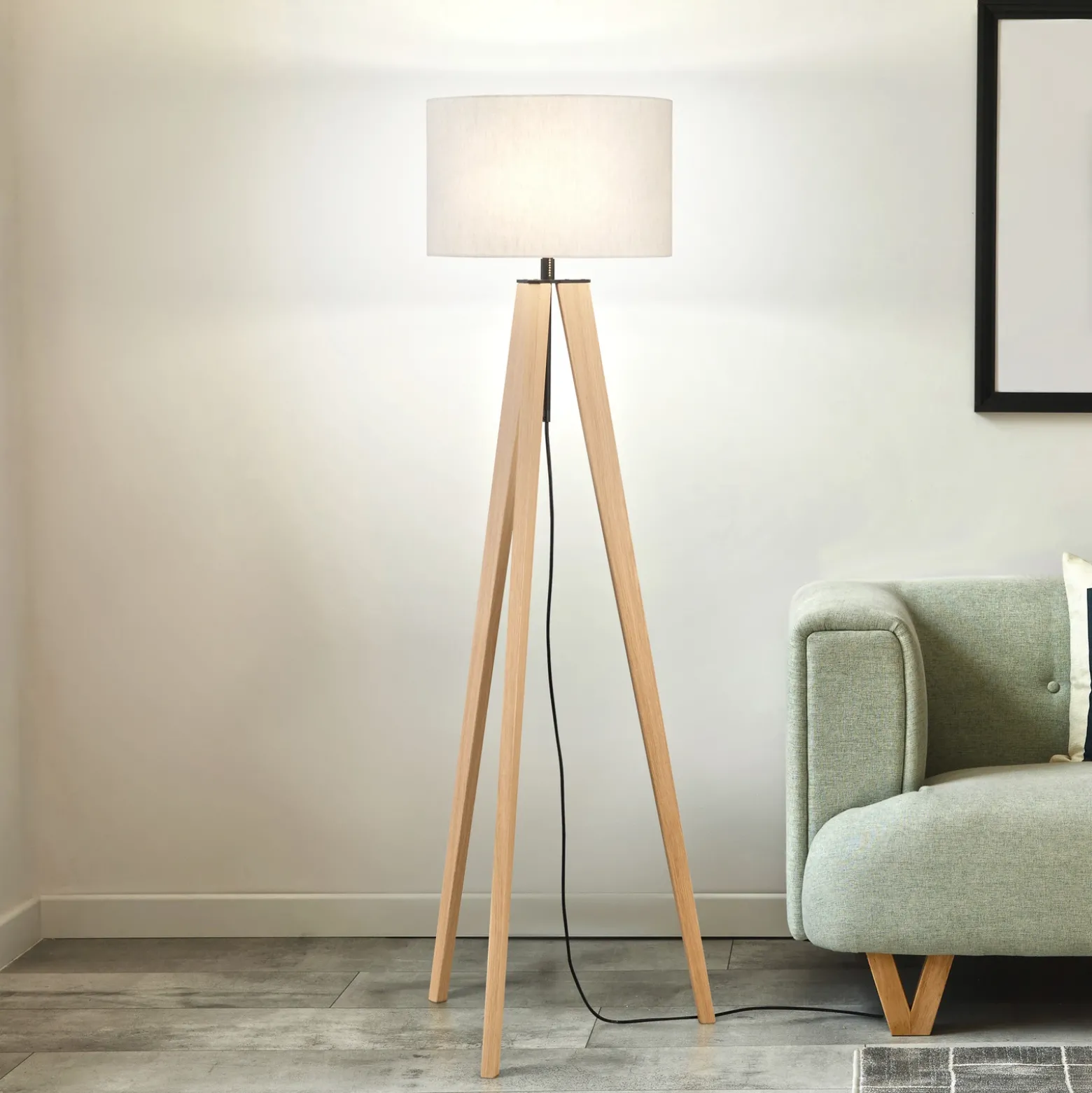 Lámpara de pie SHINE-WOOD, arena/negro/roble Altura 164 cm 3 x E27