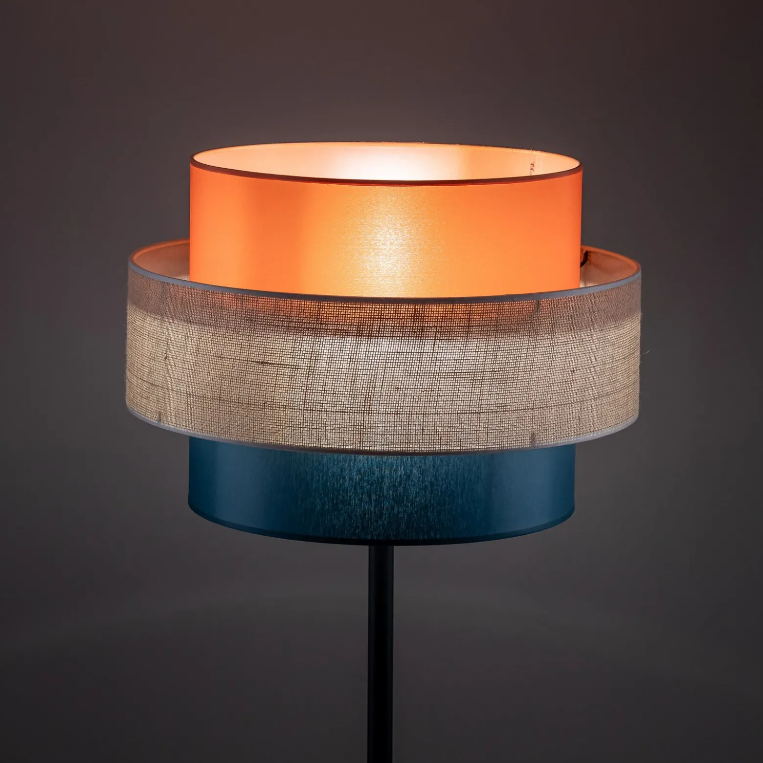 Lámpara de pie Trio, pantalla de yute, naranja/marrón natural/petróleo