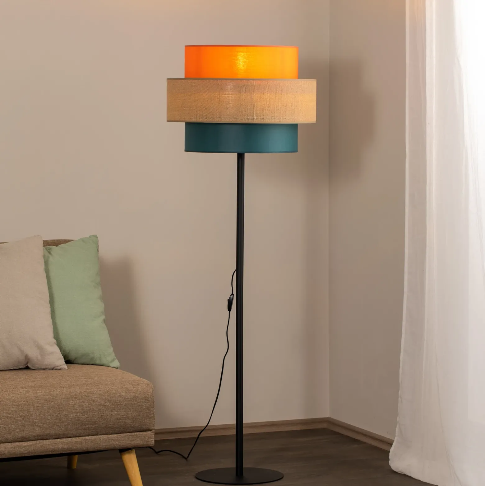 Lámpara de pie Trio, pantalla de yute, naranja/marrón natural/petróleo