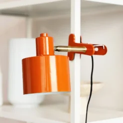 Lámpara de pinza Dyberg Larsen Ocean, naranja, E14, metal