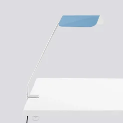 Lámpara de pinza Hay Apex, azul pastel, altura 43 cm, E14, acero